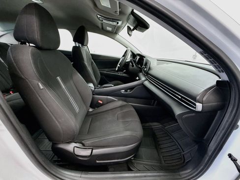 Used 2021 Hyundai Elantra SEL FWD image 31