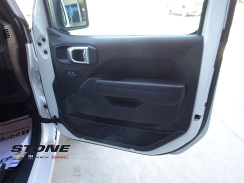 Used 2022 Jeep Gladiator Sport AWD/4WD image 61