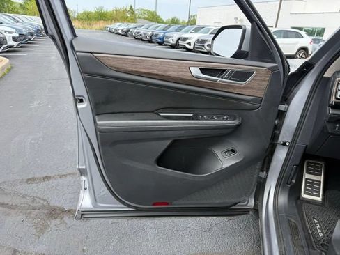 Used 2024 Volkswagen Atlas SEL Premium R-Line AWD/4WD image 22