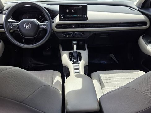 Used 2024 Honda HR-V LX image 11