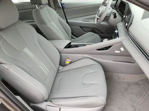 New 2026 Hyundai Elantra SEL Sport Premium FWD image 9