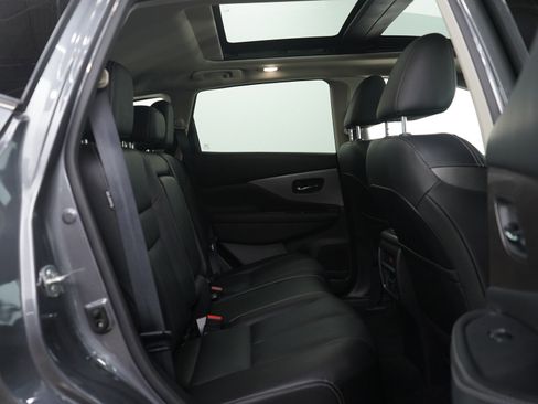 Used 2024 Nissan Murano SL image 11