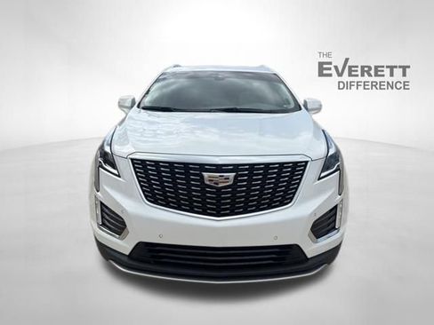 Used 2021 Cadillac XT5 Premium Luxury FWD image 2