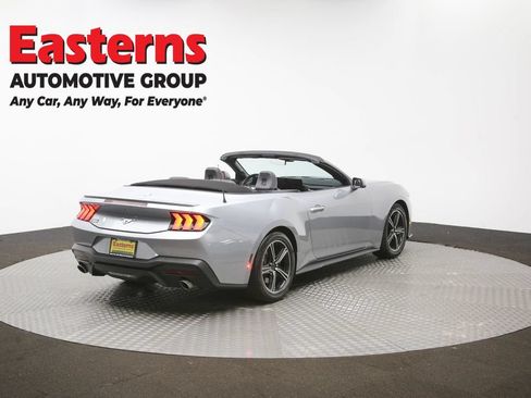 Used 2025 Ford Mustang Premium RWD image 37