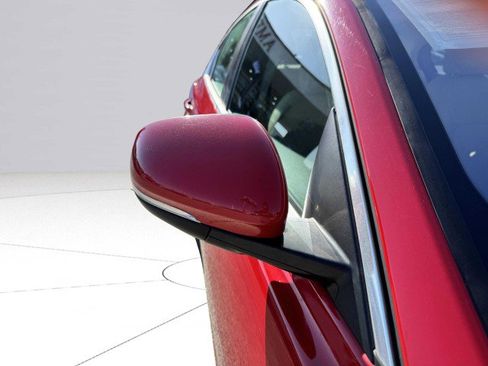 Used 2019 Jaguar XE Premium image 9