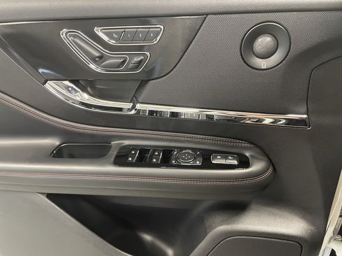 Used 2023 Lincoln Corsair Reserve w/ Equipment Group 202A image 22