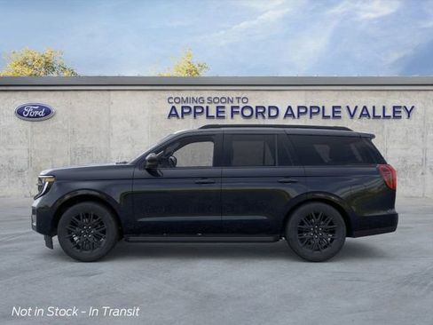 New 2026 Ford Expedition Platinum image 3