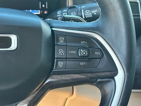 Used 2021 Jeep Grand Cherokee L Limited w/ MOPAR Finishing Package AWD/4WD image 22