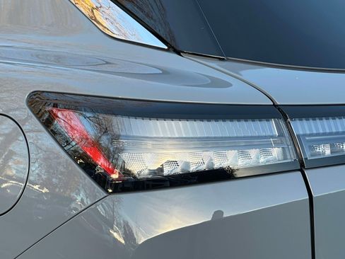 Used 2025 Nissan Murano SL AWD/4WD image 7