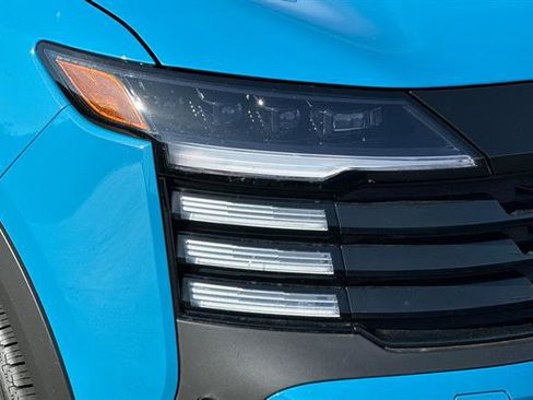 New 2025 Nissan Kicks SR w/ SR Premium Package image 30