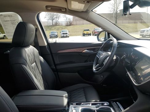 Used 2023 Buick Envision Avenir AWD/4WD image 35