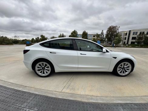 Used 2022 Tesla Model 3 image 7