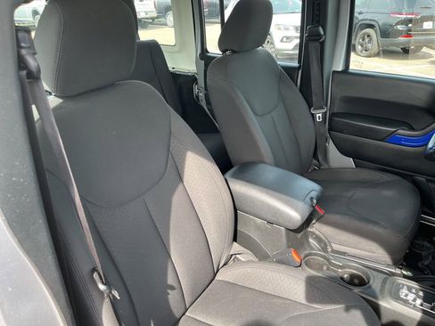 Used 2017 Jeep Wrangler Unlimited Sport w/ Connectivity Group image 26