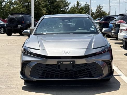 Used 2026 Toyota Camry SE FWD image 8