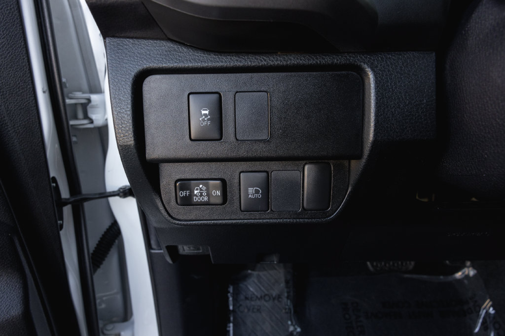 Used 2021 Toyota Tacoma SR5 RWD image 14