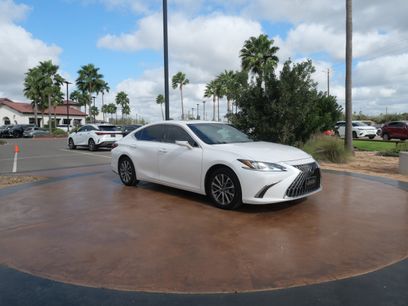 Used 2022 Lexus ES 350 w/ Accessory Package 2