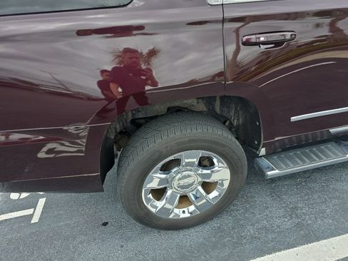Used 2017 Chevrolet Tahoe LT w/ LT Signature Package RWD image 15