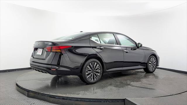 Used 2025 Nissan Altima 2.5 SV FWD image 8