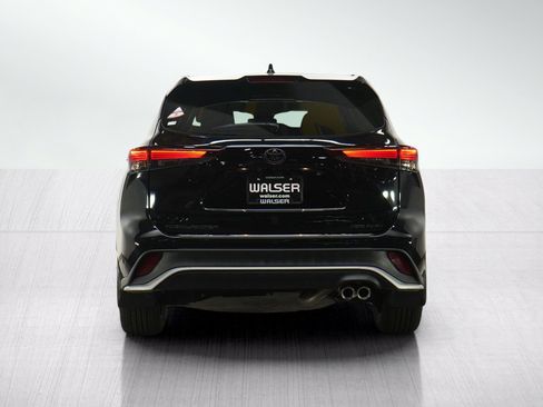 Used 2025 Toyota Highlander XSE AWD/4WD image 6