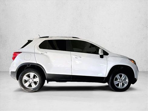 Used 2022 Chevrolet Trax LT AWD/4WD image 5