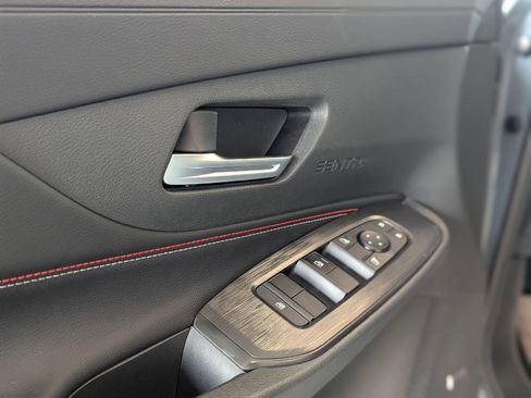 New 2026 Nissan Sentra SR FWD image 34