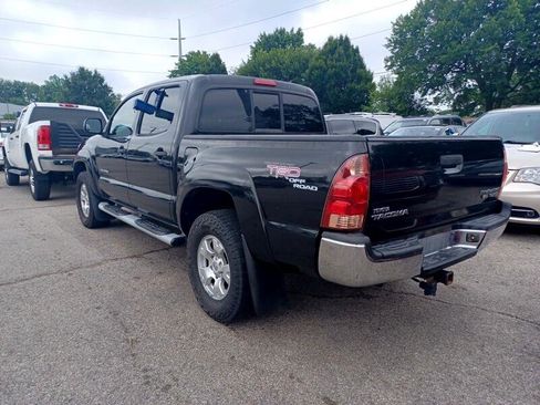 Used 2005 Toyota Tacoma PreRunner image 13