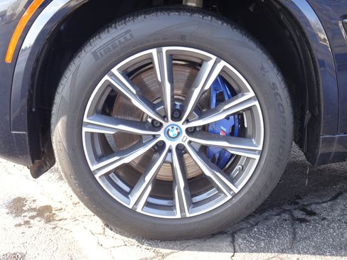 Used 2022 BMW X5 xDrive45e w/ M Sport Package image 34