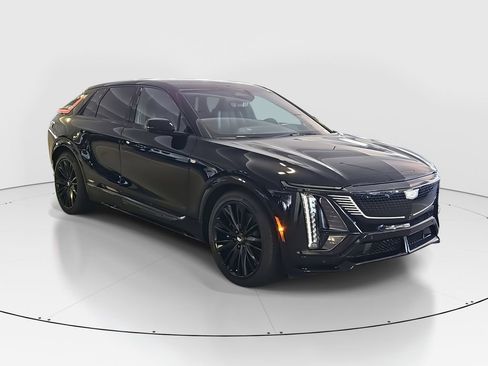 New 2026 Cadillac Lyriq V w/ LPO, Bronce Accent Package AWD/4WD image 4
