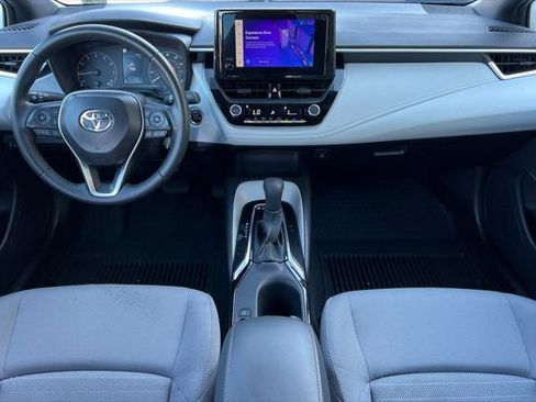 Certified 2025 Toyota Corolla SE w/ Convenience Package FWD image 3