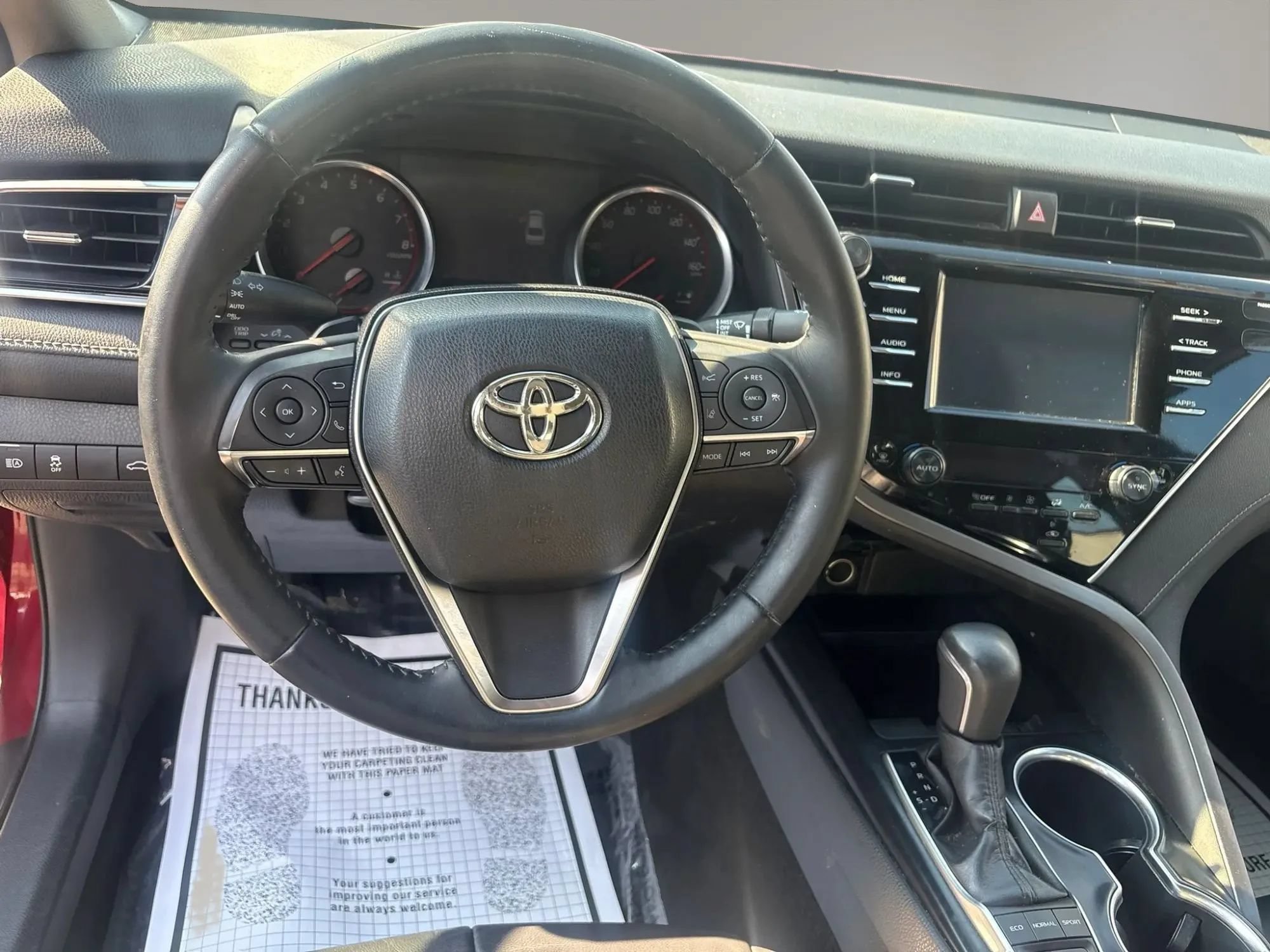 Used 2018 Toyota Camry XSE FWD image 12