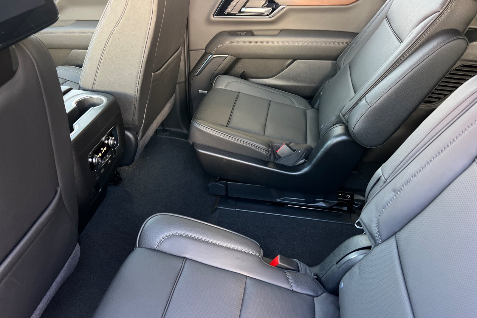 New 2026 GMC Yukon Denali w/ Advanced Technology Package AWD/4WD image 11