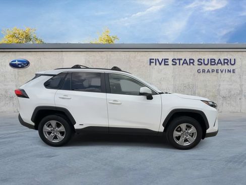 Used 2025 Toyota RAV4 LE AWD/4WD image 9