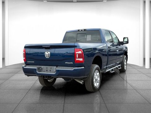 Used 2024 RAM 2500 Big Horn w/ Tech Package AWD/4WD image 7