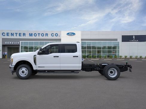 New 2026 Ford F350 XL w/ XL Chrome Package AWD/4WD image 3