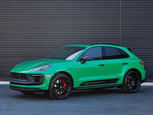 New 2026 Porsche Macan GTS image 1