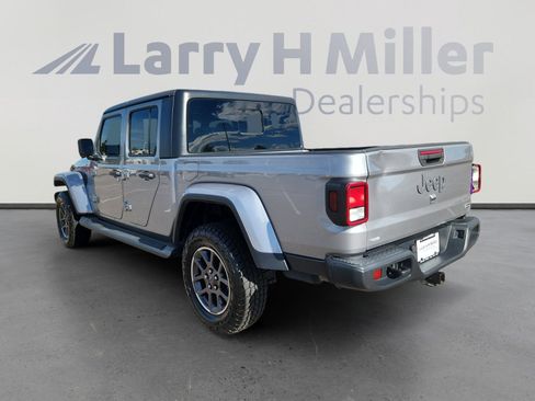Used 2020 Jeep Gladiator Overland image 4