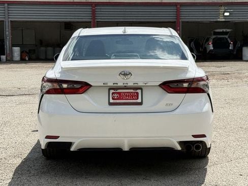 Used 2024 Toyota Camry SE FWD image 5