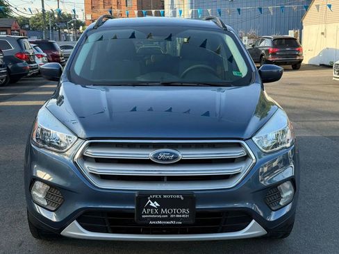 Used 2018 Ford Escape SE AWD/4WD image 2