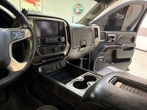 Used 2016 GMC Sierra 1500 Denali w/ Enhanced Driver Alert Package AWD/4WD image 28