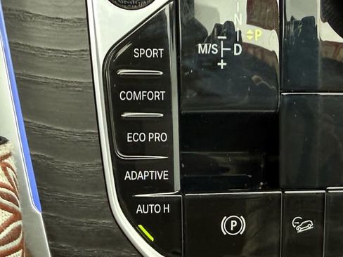 Used 2020 BMW X7 xDrive40i w/ Cold Weather Package image 29