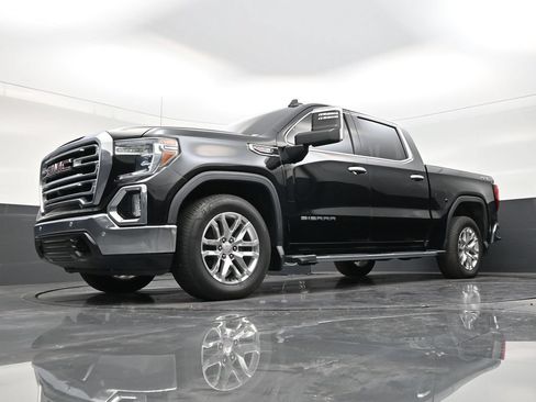 Used 2021 GMC Sierra 1500 SLT w/ SLT Premium Plus Package AWD/4WD image 22