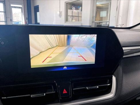 Used 2025 Chevrolet TrailBlazer LT AWD/4WD image 19