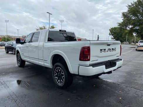 Used 2025 RAM 2500 Limited AWD/4WD image 5