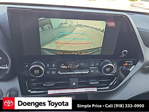 New 2026 Toyota Highlander XLE image 27