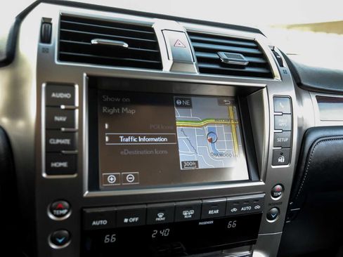 Used 2017 Lexus GX 460 Premium image 28