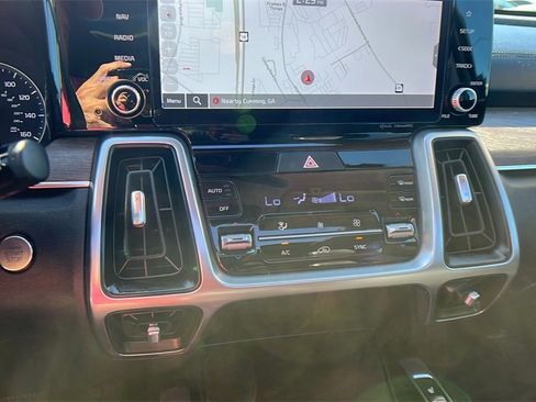 Used 2023 Kia Sorento EX w/ Panoramic Sunroof Package image 33