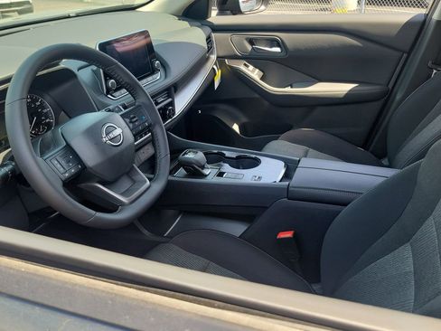 New 2026 Nissan Rogue SV FWD image 3