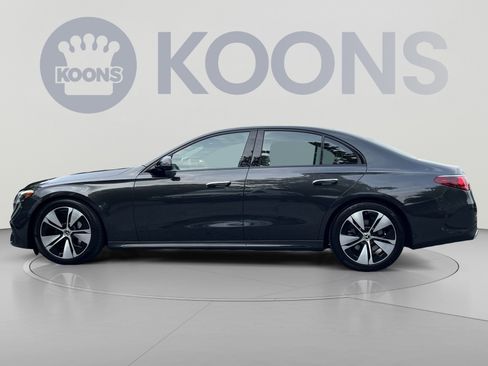 Used 2025 Mercedes-Benz E 350 4MATIC Sedan image 7