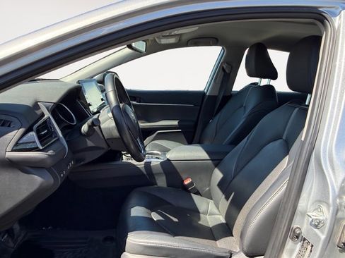 Used 2023 Toyota Camry XLE w/ Cold Weather Package image 11