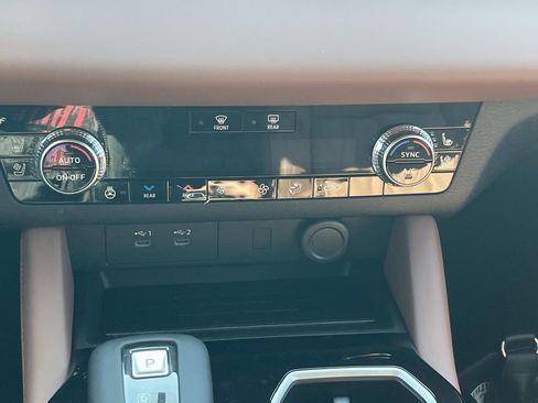 New 2026 Mitsubishi Outlander SEL FWD image 20